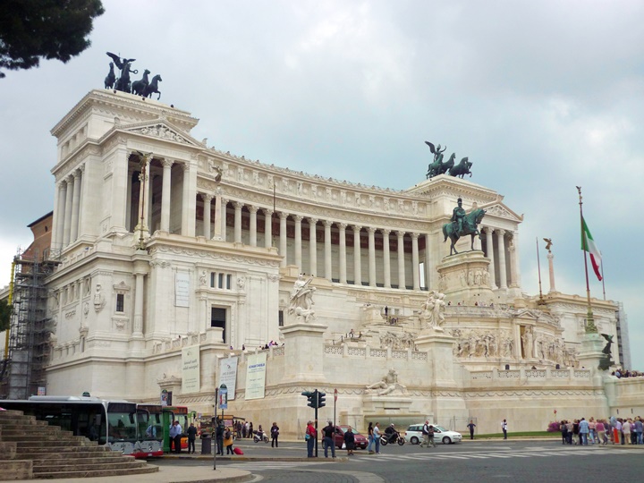 Altare della patria - II Vittoriano Emanuele Anıtı - Romada gezilecek yerler