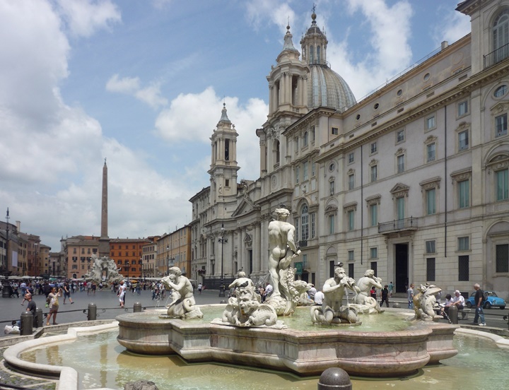 Piazza Navona Meydanı | harikalardiyari.com