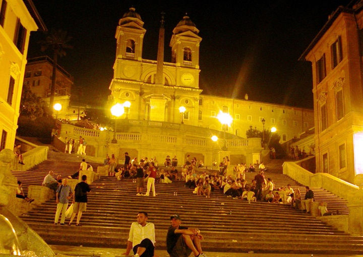 ispanyol merdivenleri gece görüntüsü