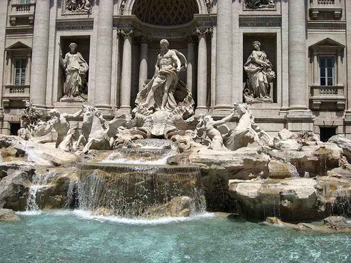trevi çeşmesinin hikayesi - roma aşk çeşmesi