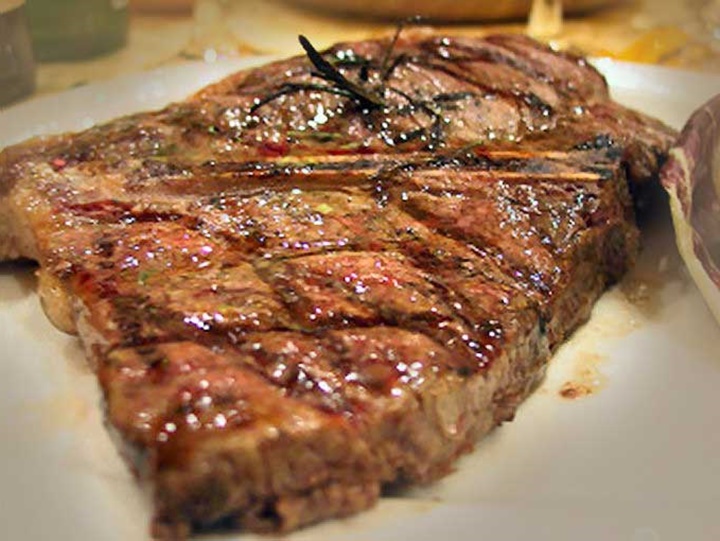 Fiorentina Steak - floransa bifteği - floransada et yemekleri