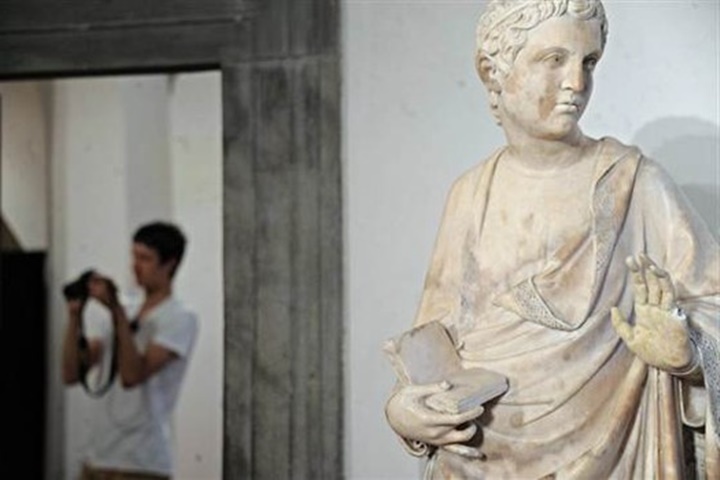 Floransa Dell’Opera Del Duomo Müzesindeki meryem ana heykeli