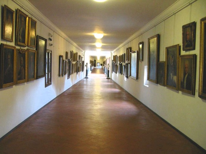 Floransa Vasari Corridorun içi - vasari koridorunun içindeki yapılar