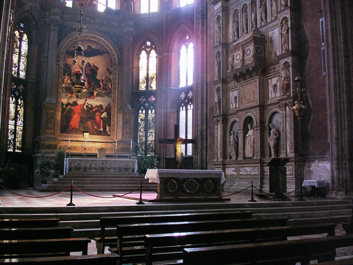 Venedik-Frari-Santa-Maria-Gloriosa-bazilikası-venedikte-yer-alan-önemli-baziliklar.jpg
