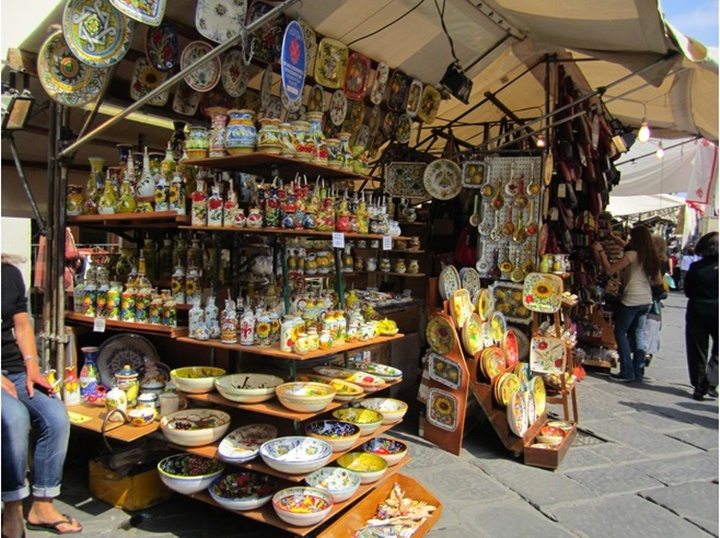 floransada hediyelik eşya dükkanları