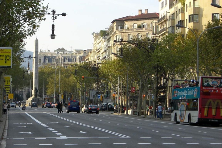 Barcelona Passeig De Gracia Caddesinin görüntüleri