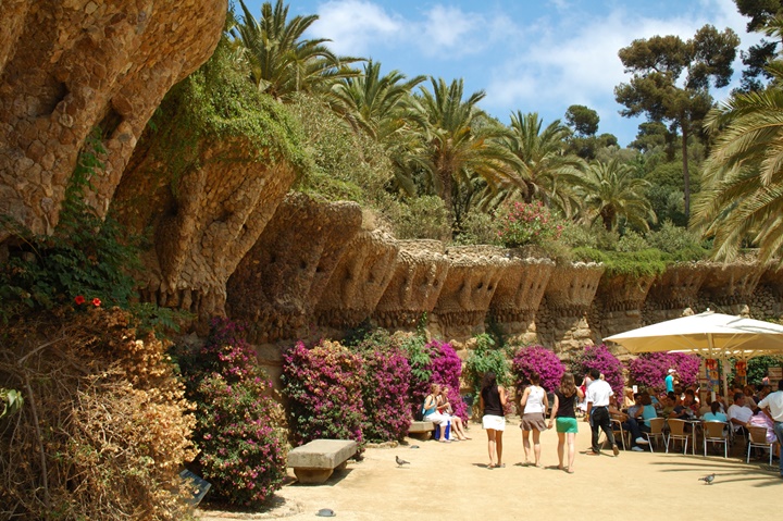 barcelona rehberi - Barcelona Park Güell'in içi