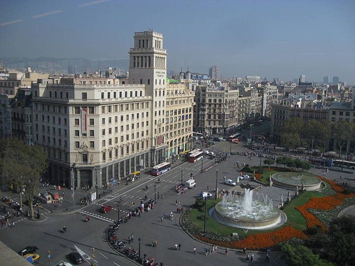 barcelonanın ünlü meydanları - Barcelona Plaçe de Catalunya Meydanına ulaşım