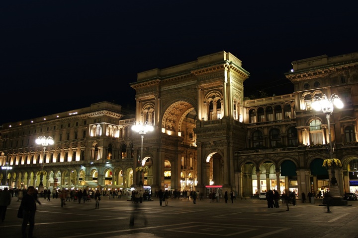 milanoda gezilecek yerler - Milano Galleria Vittorio Emanuele Alışveriş Merkezi