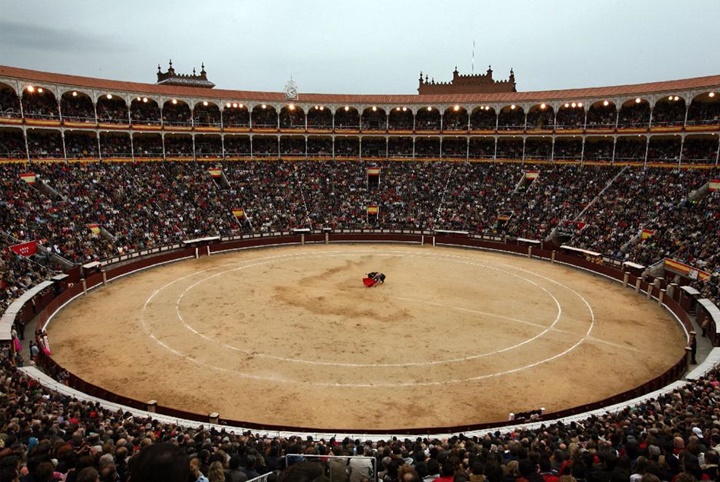 Madridde gezilecek yerler - Madrid Las Ventas Arenasında boğa güreşleri ne zaman olur