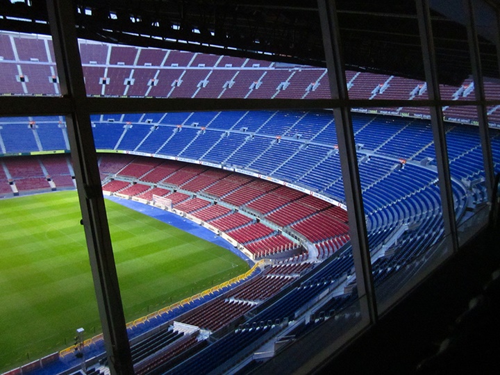 barcelonada gezilecek yerler - Barcelona Nou Camp Stadyumunun içi
