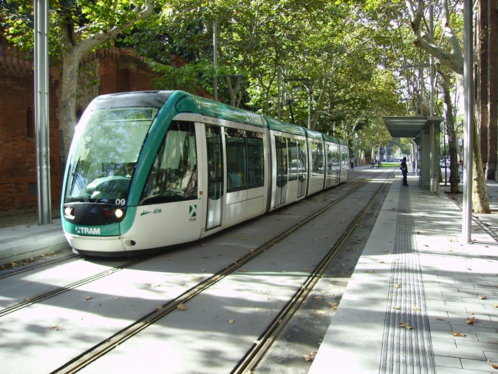 barcelonada-ulaşım-Barcelonada-tramvay-ile-ulaşım.jpg