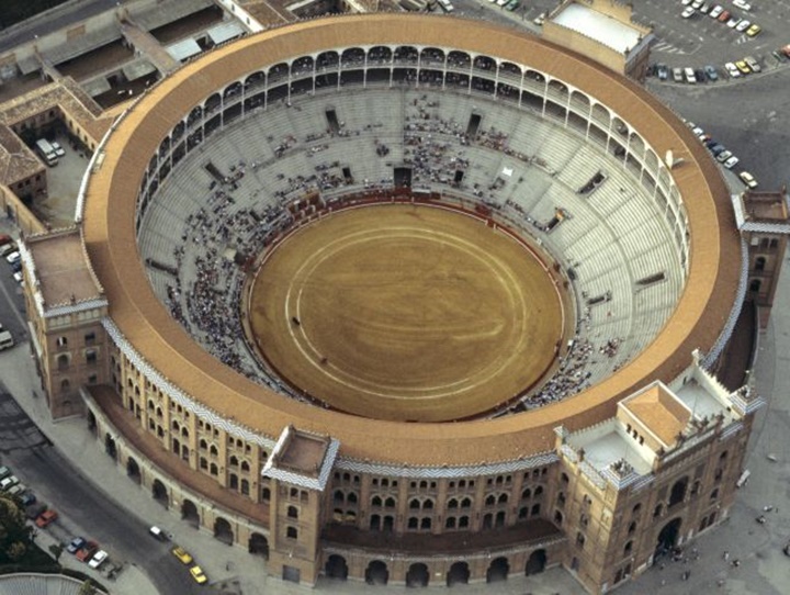 madridde gezilecek yerler - Madrid Las Ventas Arenası