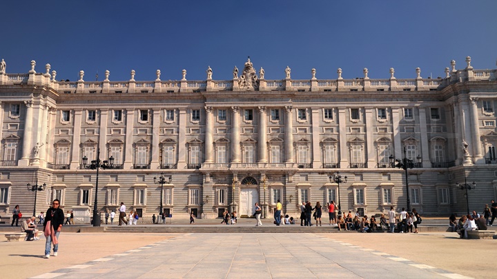 madridde gezilecek yerler - Palacio Real de Madrid Sarayı - madrid sarayı