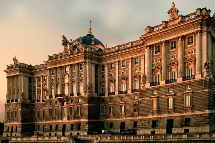 madridde gezilecek yerler - Palacio Real de Madrid Sarayı
