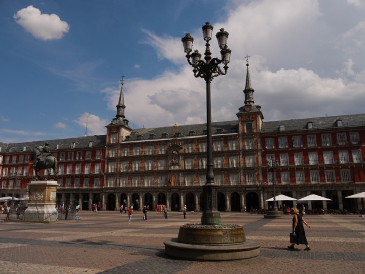 madridin en güzel meydanı - Madrid Puerta del Sol Meydanı