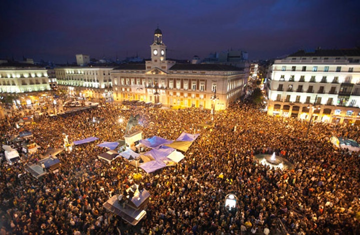 madridin meşhur meydanları - Madrid Puerta del Sol Meydanı