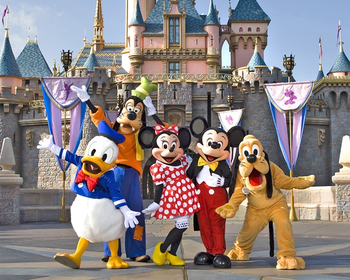 los-angeles-Disneyland-hakkında-bilgi-disneylandda-neler-yapılabilir