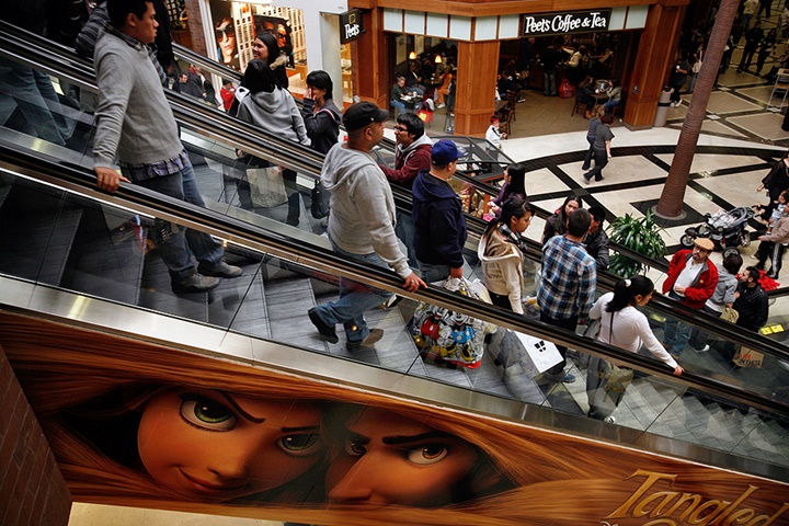 los-angelesda-yer-alan-outletler-Los-angeles-Glendale-Galleria-alışveriş-merkezi