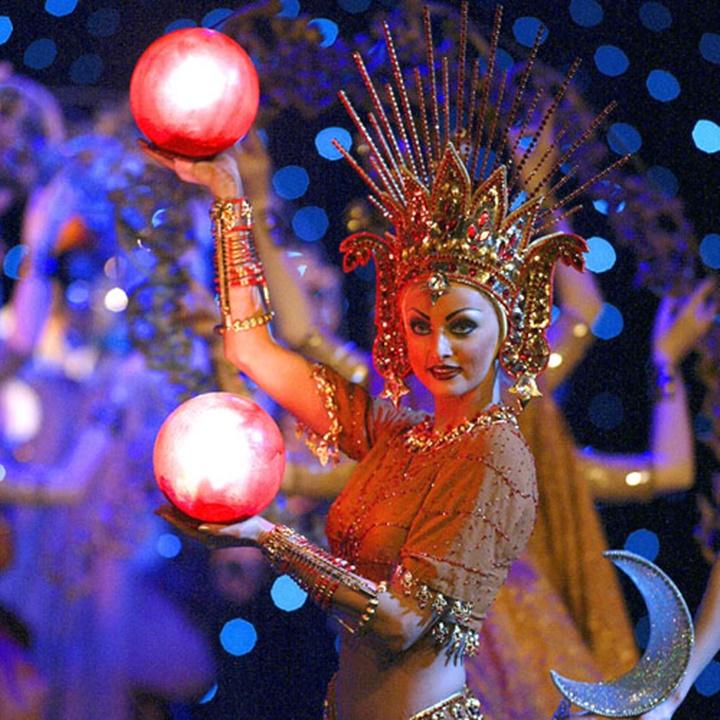 Paris Lido Show Nedir