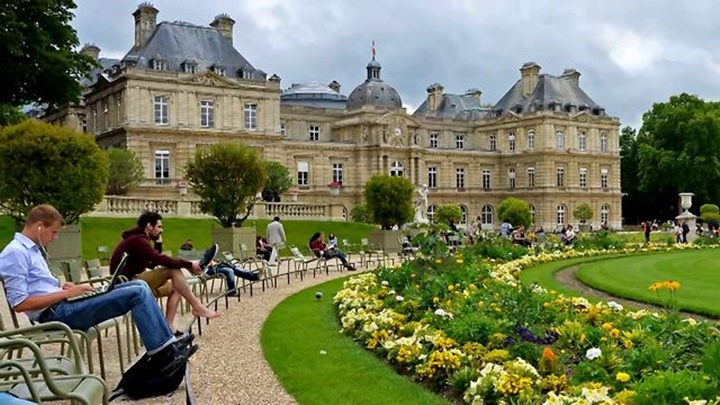 Paris Lüksemburg Sarayı