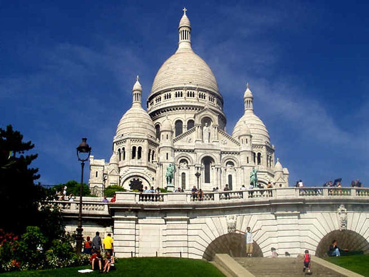 Paris Montmarte Tepesine Ulaşım - Paris Ressmalar Tepesine Ulaşım