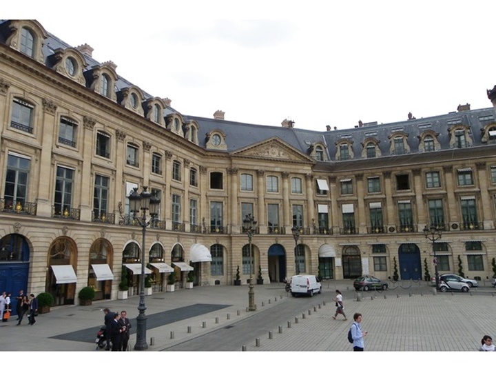 Paris Place Vendome Meydanı Hakkında Bilgi