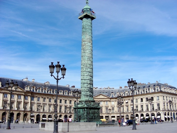 Paris Place Vendome Meydanının Hikayesi ve Yapılış Amacı