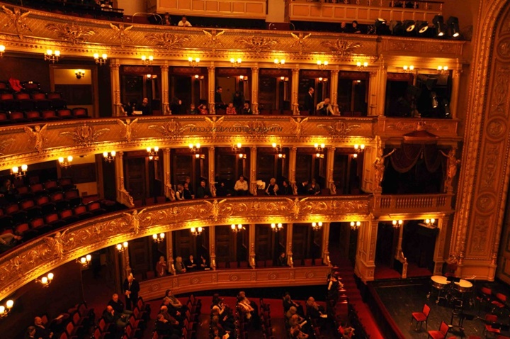 Prag devlet tiyatrosunun içi