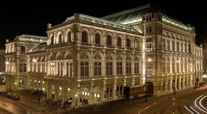 Viyana-Devlet-Opera-Binası.jpg