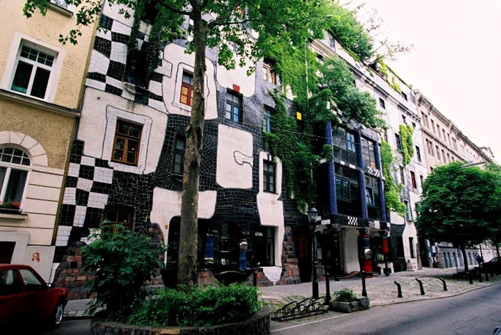 Viyana KunstHausWien binası