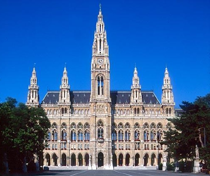 Viyana Rathaus - Viyana hükümet binası