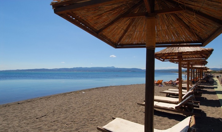 midilli adası skala kallonis plajı