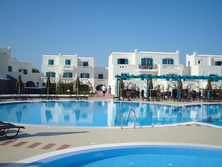 Naxos adasında konaklanılabilecek ucuz oteller