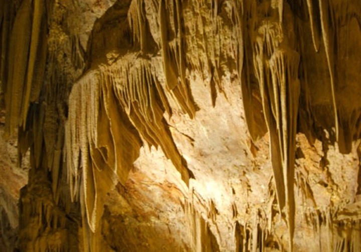 Sakız adasında yer alan mağaralar - Sakız adası olympi mağarası