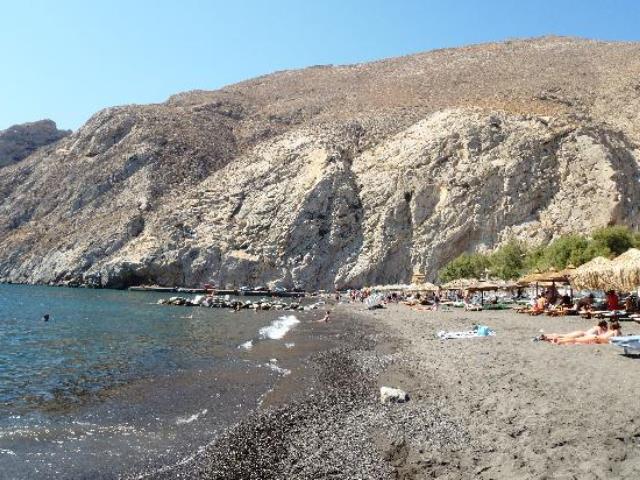 Santorini Perissa plajı