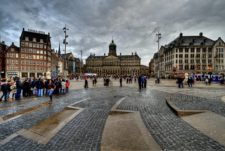 Amsterdam dam meydanı hakkında bilgi
