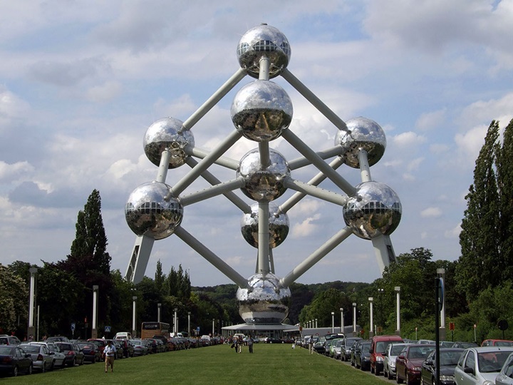 brükselde gezilecek yerler - Brüksel Atomium Bİnası