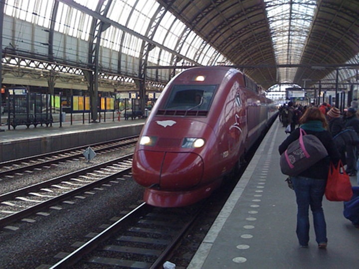 Brüksel Amsterdam arası trenle