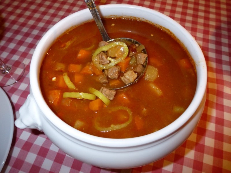 Gulaş çorbası nasıl bir yiyecektir