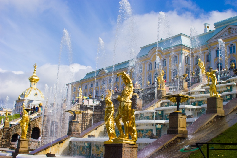 St. petersburg büyük petronun yazlık sarayı