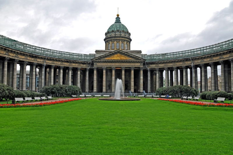 St. Petersburg kazan katedrali hakkında bilgi