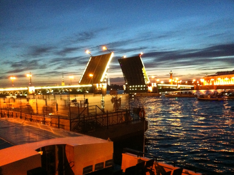 St. Petersburg beyaz geceler tarihleri