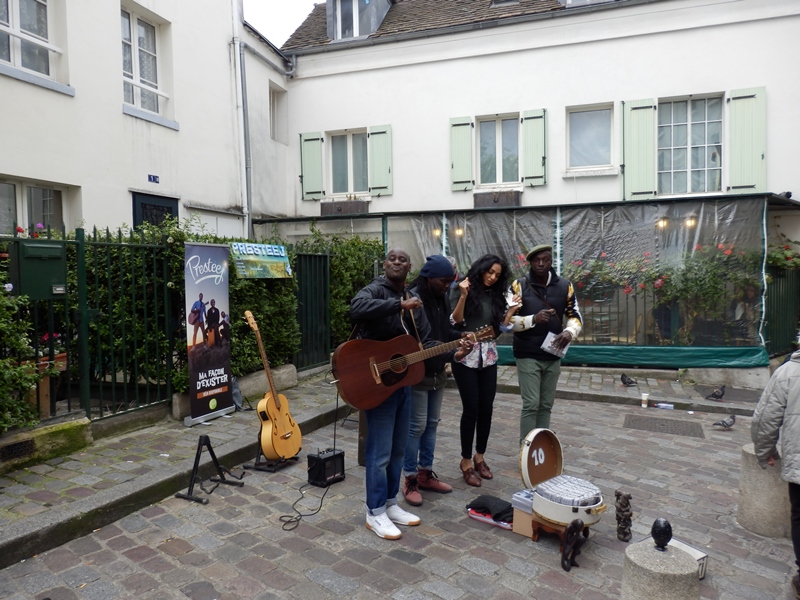 paris ressamlar tepesi Pariste gezilecek yerler