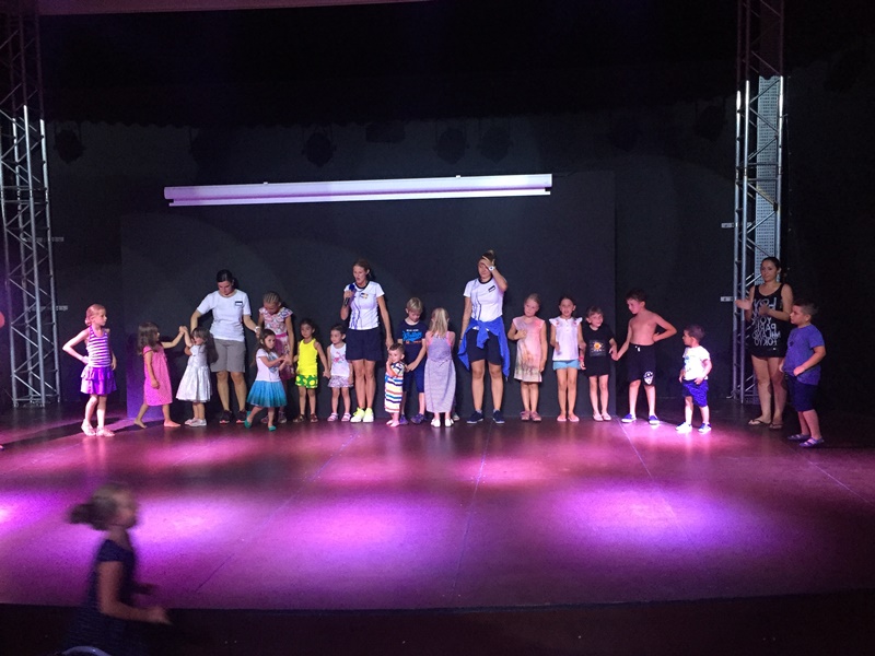 tui blue palm garden mini disko