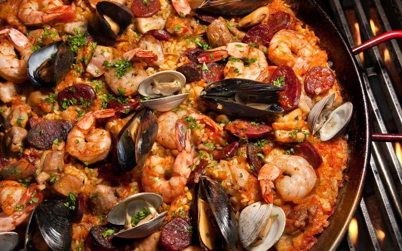barcelonada-yeme-icme-barcelona-paella-nasil-bir-yemektir