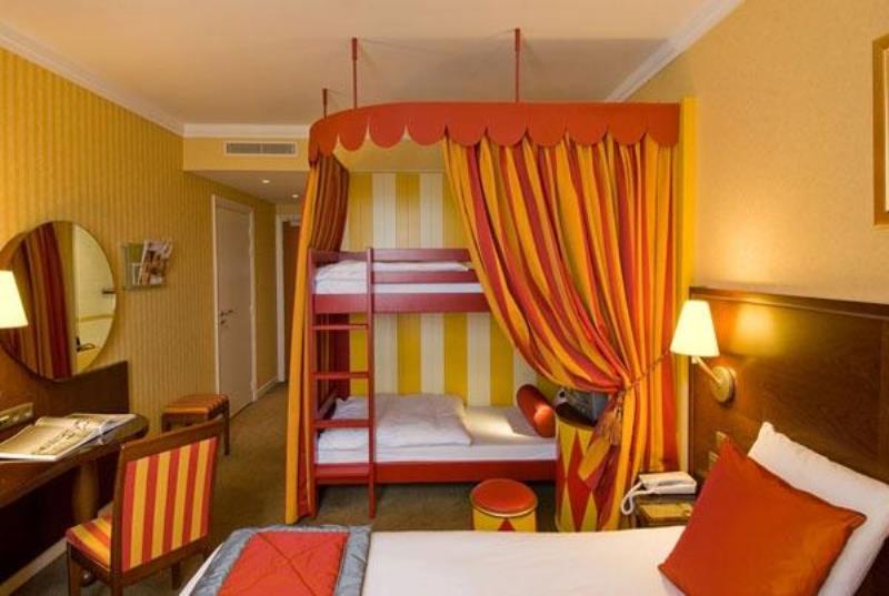 disneyland parisde konaklama - Vienna House Magic Circus at Disneyland Paris otel