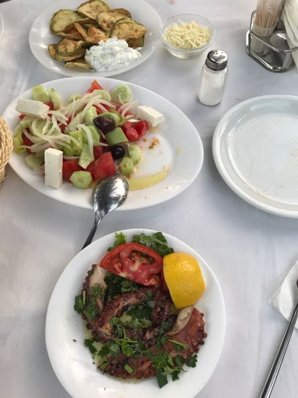 halkidikide taverna önerisi