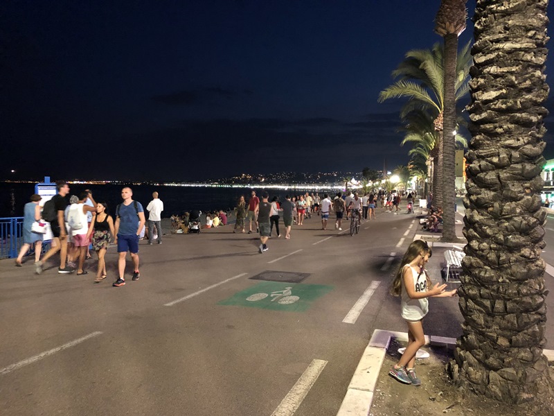 Nice Promenade des Anglais ( ingiliz gezi yolu )
