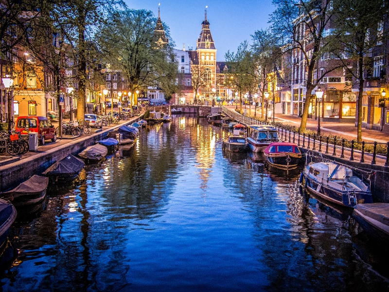 Amsterdam'da Ne Yenir